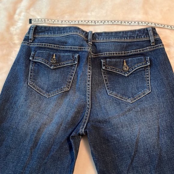 Simply Vera Vera Wang Boot Cut Jeans Size 8 Dark Wash Button Pockets - Picture 3 of 9